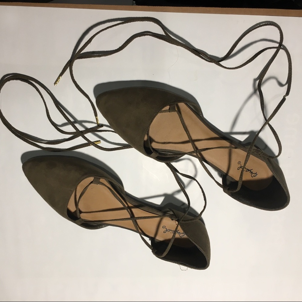 Brown suede Lace-Up Flats
